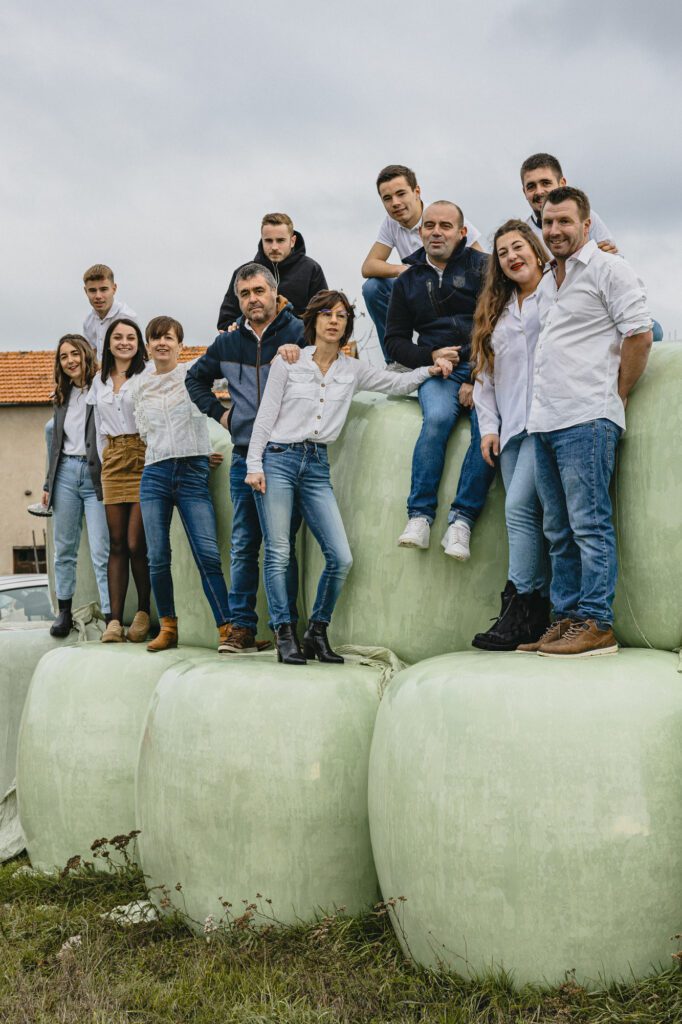 Shooting famille en extérieur, des instants inoubliables 2 Photographe de famille en extérieur - Lino Ludovic (3)