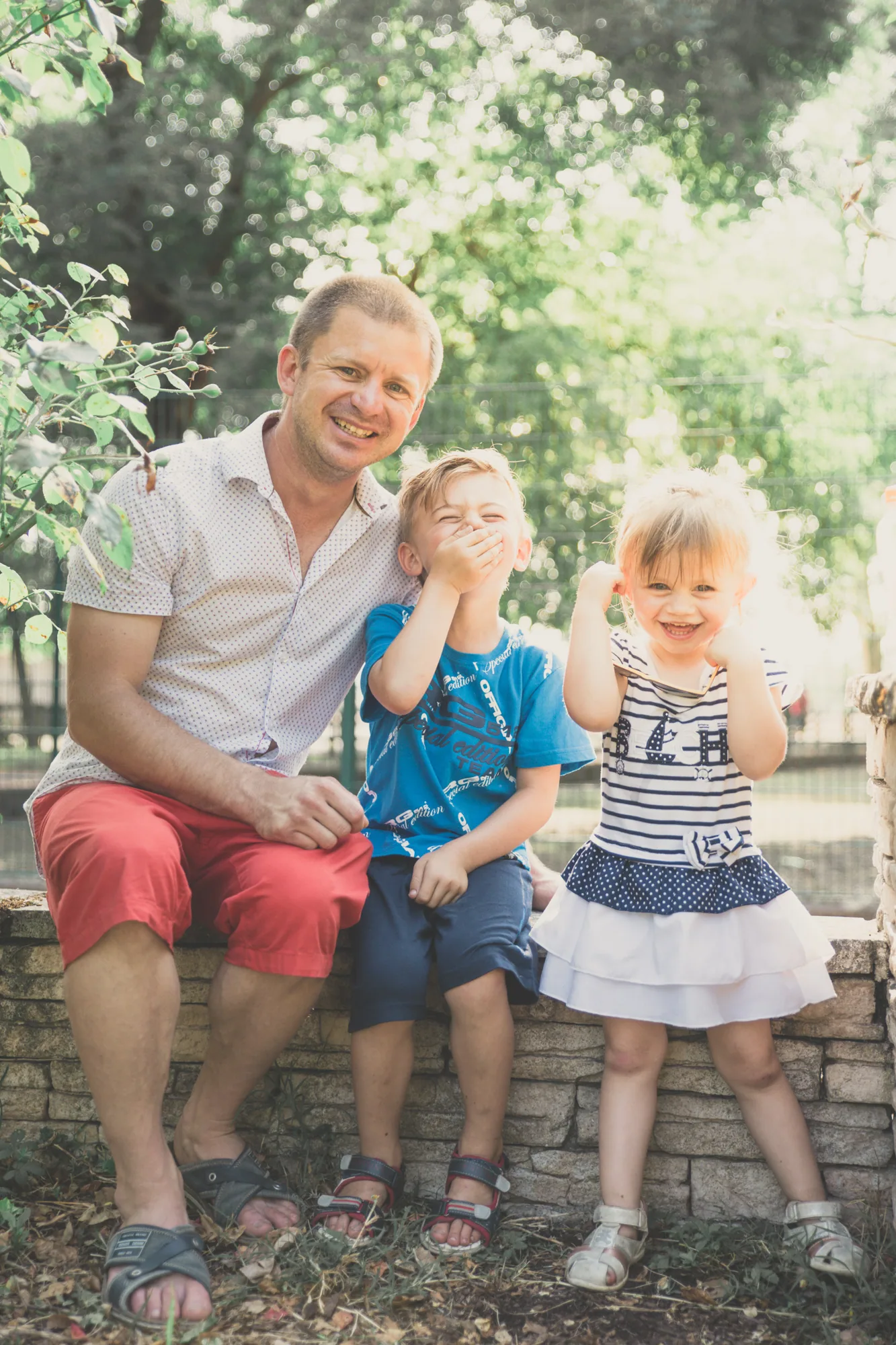 Photographie studio-photo-feurs-09-photographe-de-famille-avec-studio-lino-ludovic-2